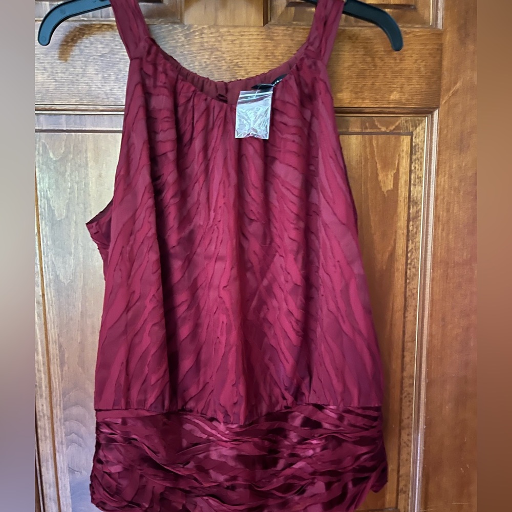 White house Black Market fall top 14P